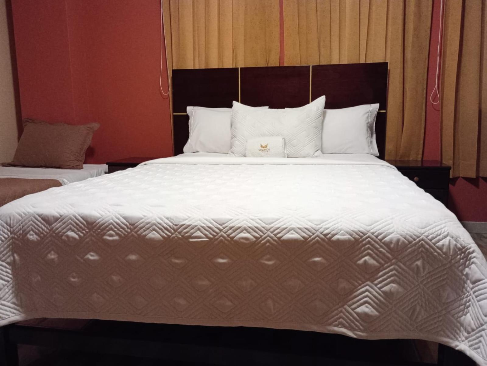 Madison Suite Tacna Exterior photo