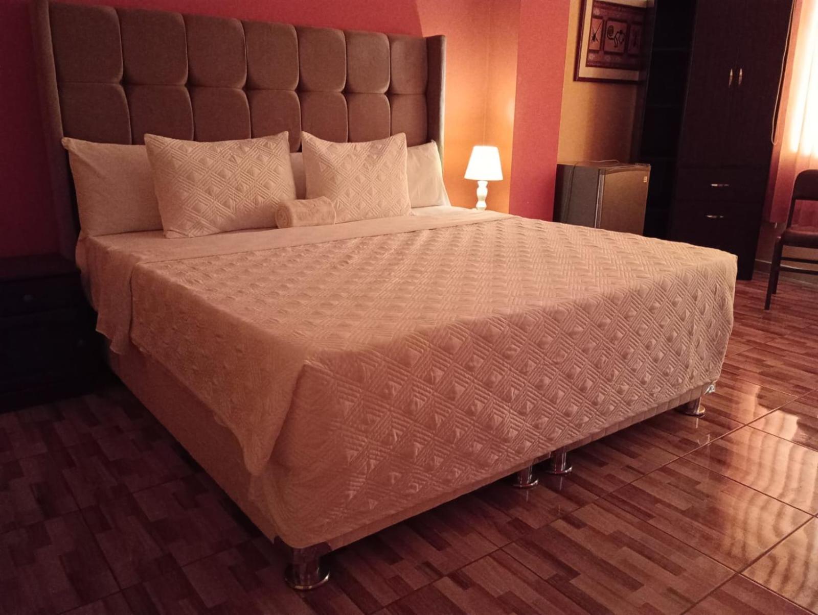 Madison Suite Tacna Exterior photo